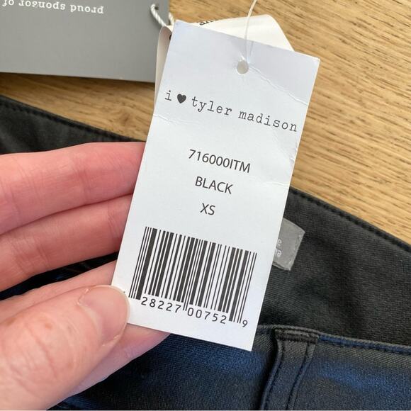 ILTM -  I Love Tyler Madison Skinny Pants in Black - Picture 4 of 7